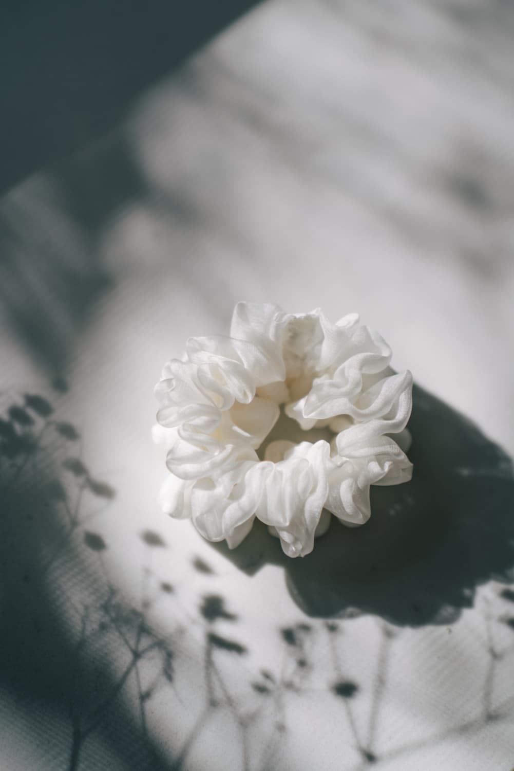 Wallflower White Scrunchie 2 scaled